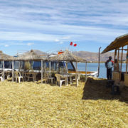 tour isla flotante de los uros (12)