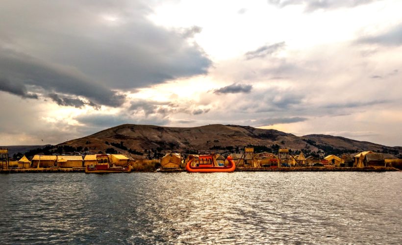 tour isla flotante de los uros (14)