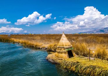 tour isla flotante de los uros (3)