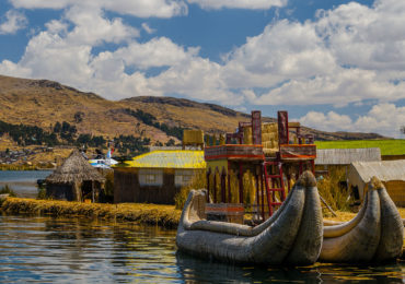 tour isla flotante de los uros (8)